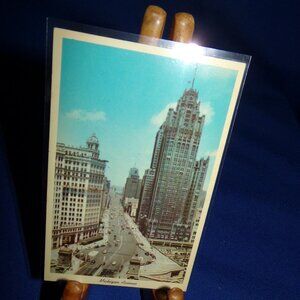 Vintage Full Color Photo Postcard - Michigan Avenue - Chicago, Illinois